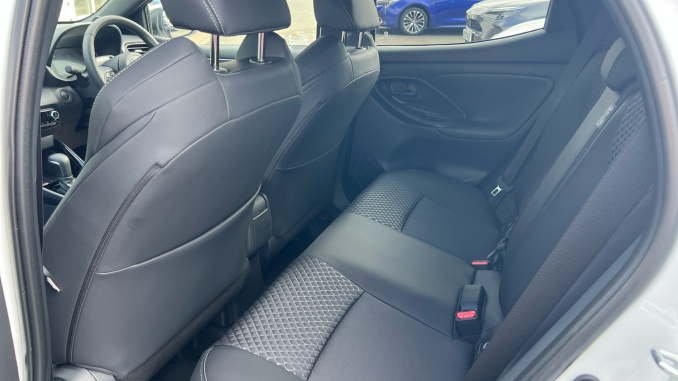 Mazda 2 Hybrid 1.5i Hybrid Homura 5dr CVT Hybrid Hatchback - Image 16